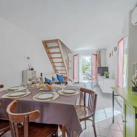 Le Clos Du Par By Interhome