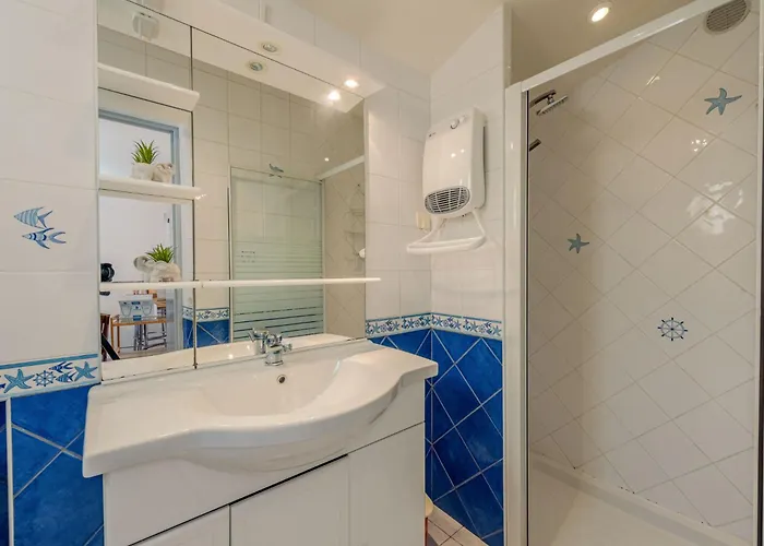 Le Clos Du Par By Interhome