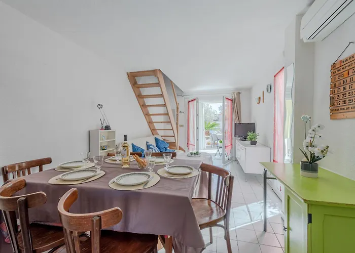 Le Clos Du Par By Interhome